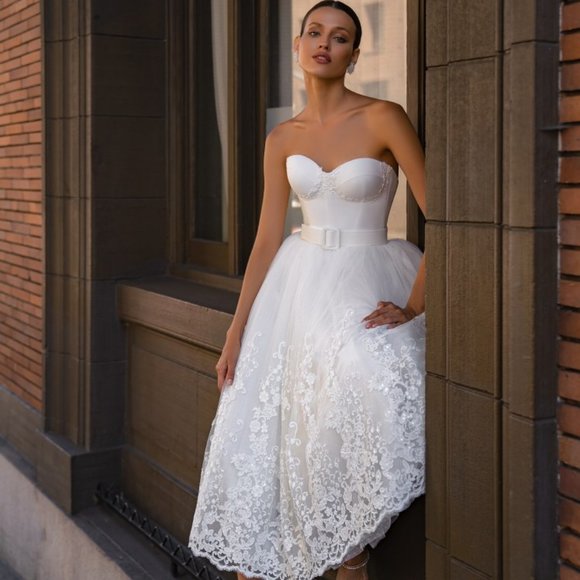 Wedding 2 piece Set ANNET corset Dress + Removable Bolero Size 2 Floor sample - Picture 1 of 4